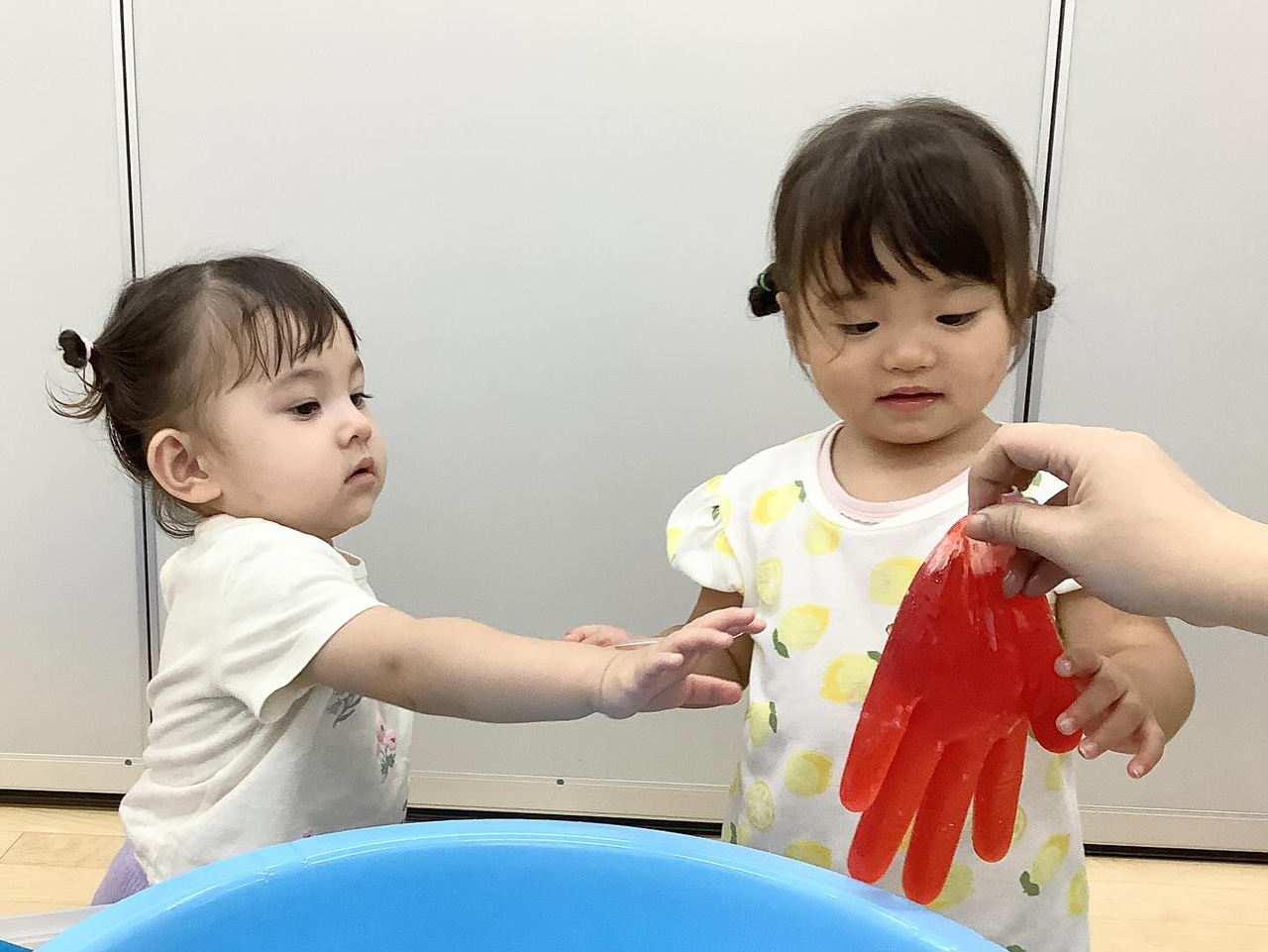 あいみー梶ヶ谷保育園 寒天あそび