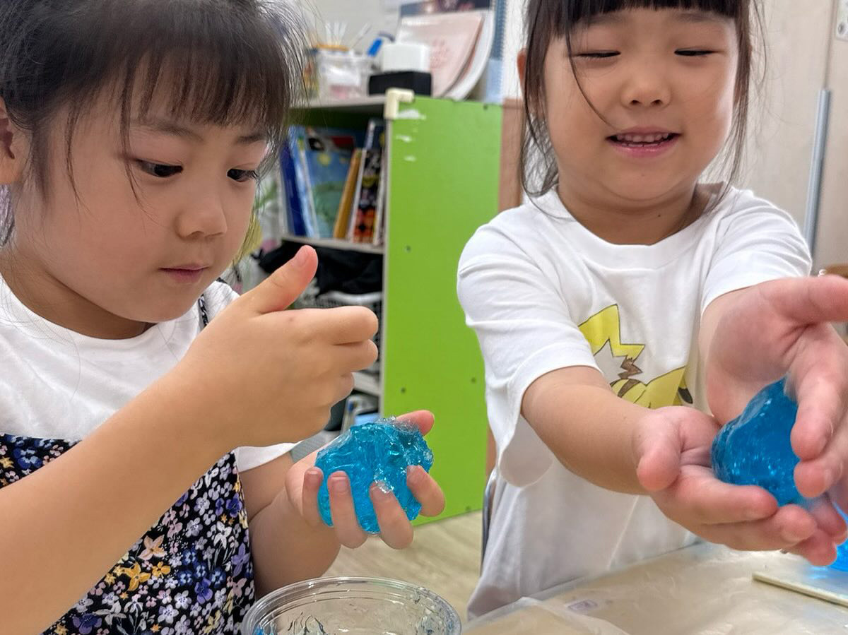 あいみー溝口保育園 3.4.5歳児　手作りスライム遊び