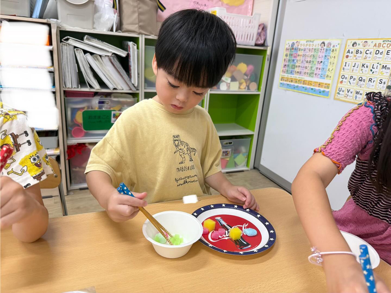 あいみー溝口保育園 4・5歳児クラス 『お箸の指導』