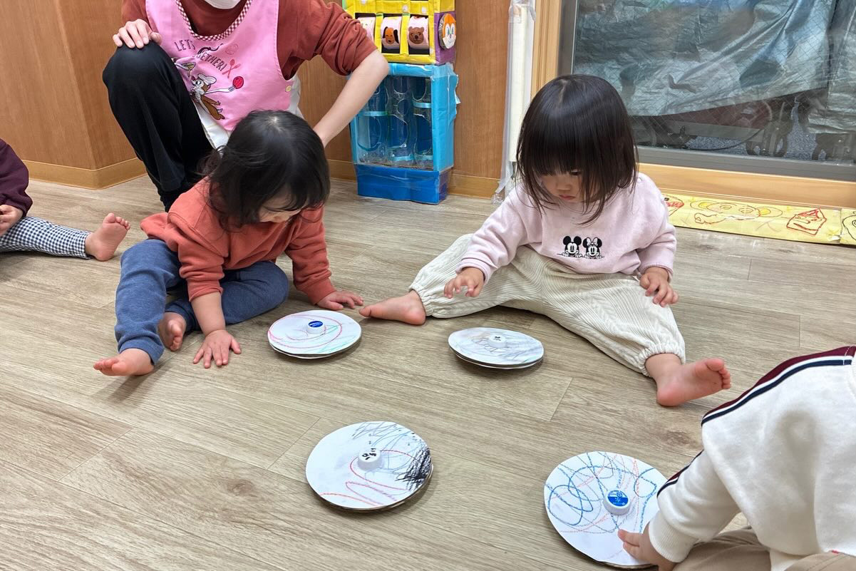 あいみー溝口保育園 1歳児 お正月遊び