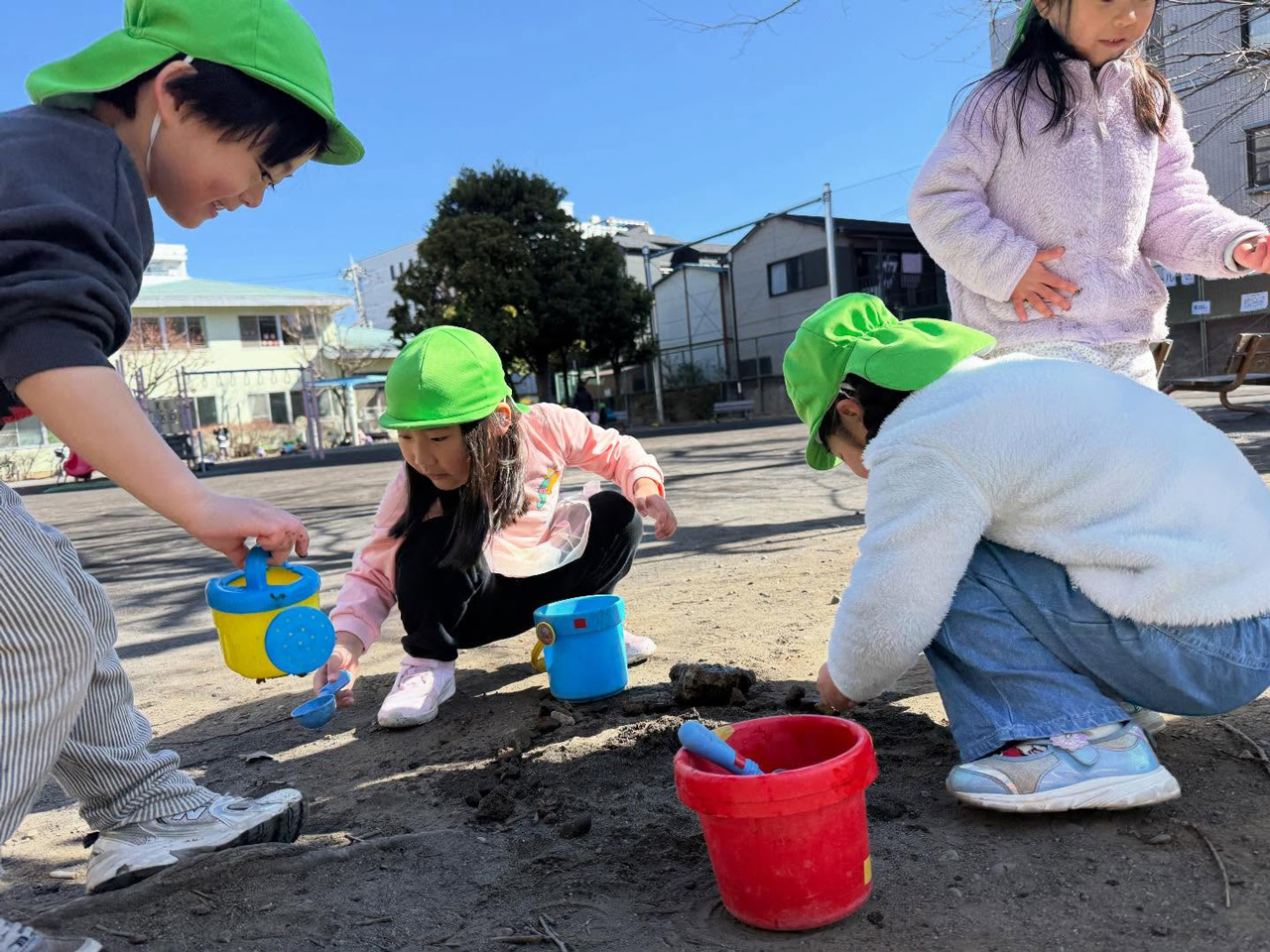 あいみー溝口保育園 「石で遊ぼう」4・5歳児クラス