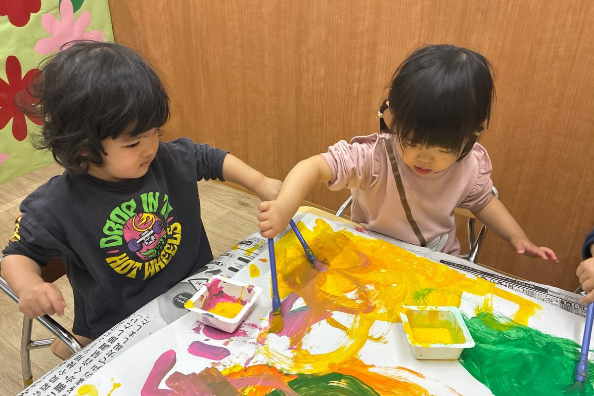 あいみー溝口保育園 【1歳児】お絵描き大好き
