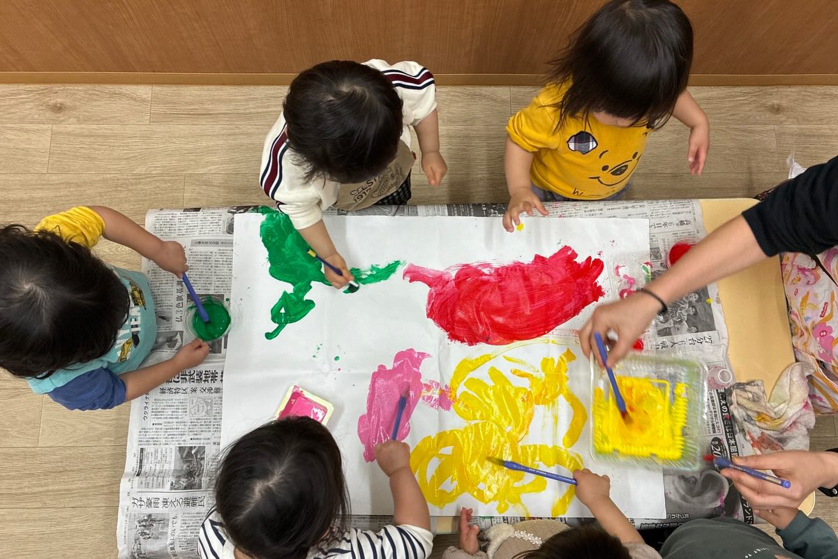 あいみー溝口保育園 【1歳児】お絵描き大好き