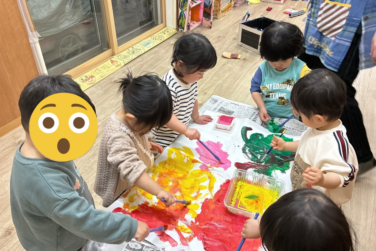 あいみー溝口保育園 【1歳児】お絵描き大好き