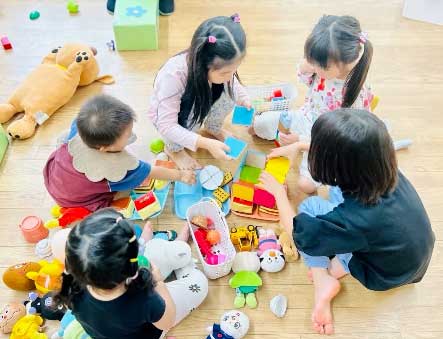 あいみー平間保育園 5歳児 x 1歳児 異年齢交流