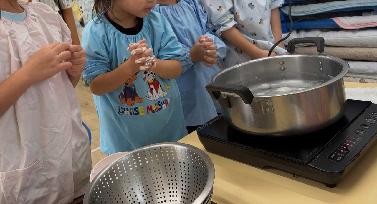 あいみー溝口保育園 十五夜のお団子作り